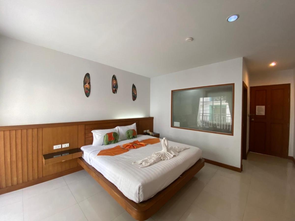 One World One Home Patong 2 Exterior photo